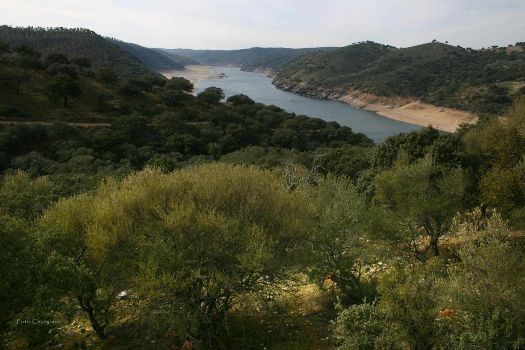 Апартаменты Sierra De Monfrague Торрехон-эль-Рубио Экстерьер фото